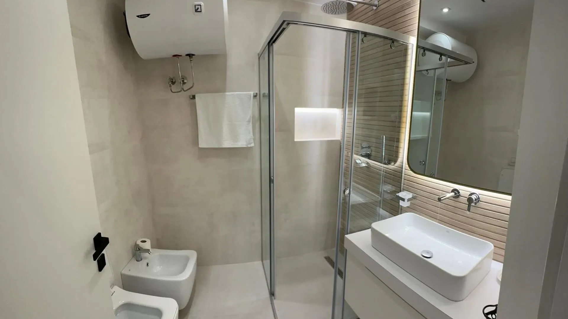 Sea Scape Apartment 3 Vlore